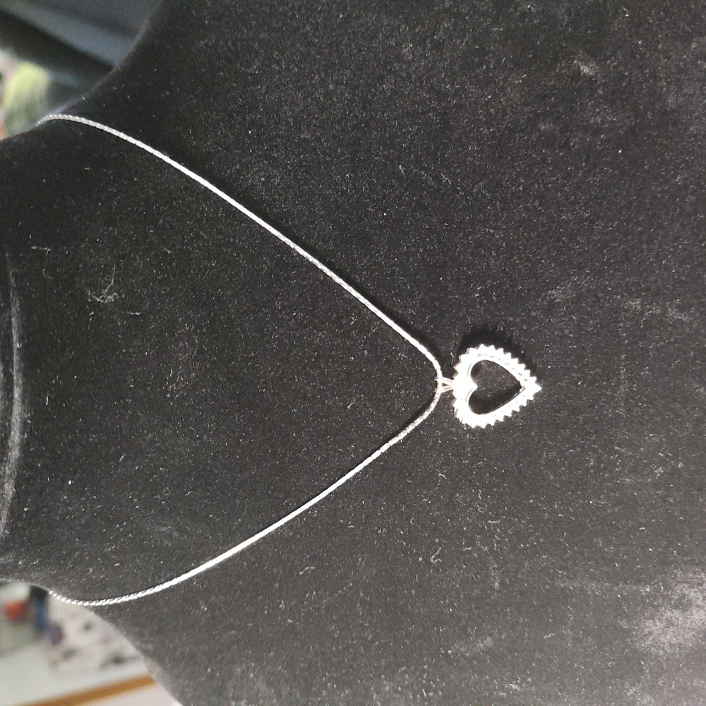 Elegant Silver Heart Rhinestone Pendant Necklace